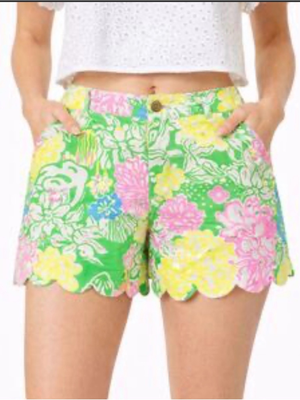 Lilly Pulitzer 5” Hibiscus Stroll Floral Scalloped Buttercup Shorts